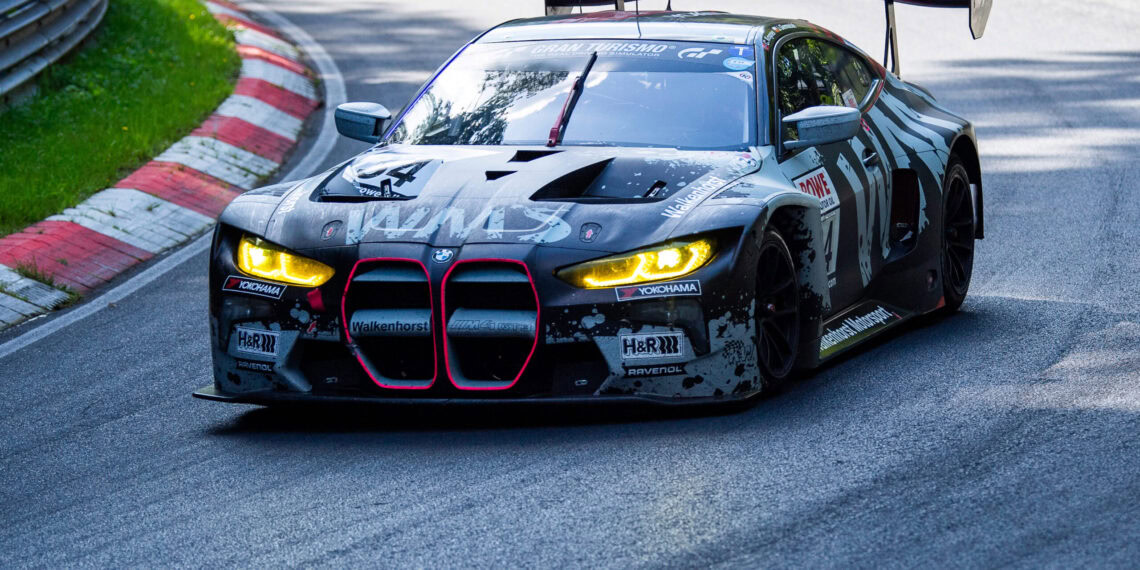 34. BMW M4 GT3 von Walkenhorst Motorsport im Bergwerk auf der Nordschleife Foto: Alexander Franz