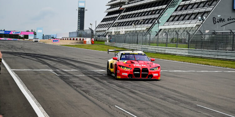 Sheldon van der Linde sichert sich ersten Saisonsieg und 100. DTM-Sieg für BMW am Nürburgring