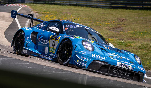 Kevin Estre sichert sich die Pole-Position beim 24h Nürburgring 2025