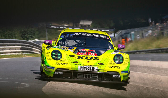 Kevin Estre sichert sich die Pole-Position beim 24h Nürburgring 2025